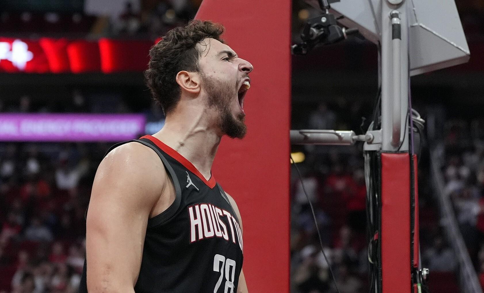 火箭队主教练遭遇紧急情况,暂时离队 火箭队主教练遭遇紧急情况,暂时离队