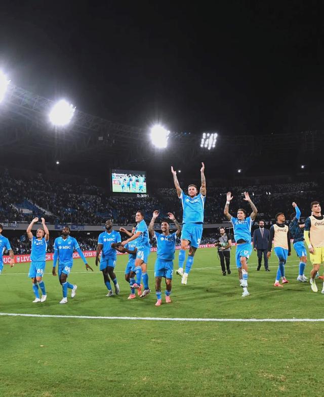 那不勒斯客场轻松获胜,积分榜上升的简单介绍 那不勒斯客场轻松获胜,积分榜上升的简单介绍